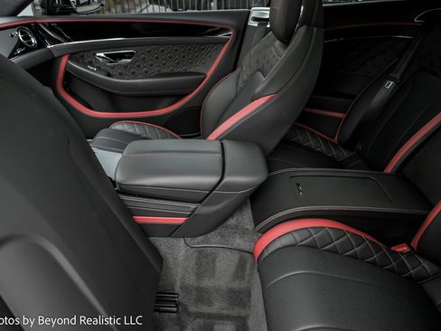 Used 2022 Bentley Continental GT Speed image 30