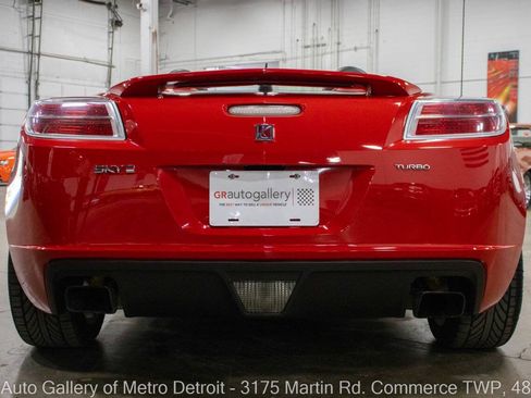 Used 2009 Saturn Sky Red Line RWD image 7