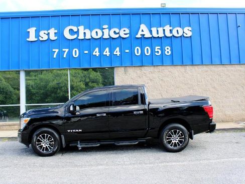 Used 2021 Nissan Titan SV w/ SV Convenience Package image 8