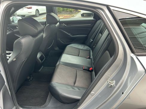 Used 2018 Honda Accord Sport image 29