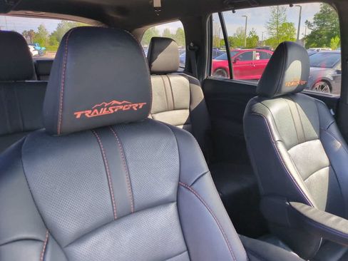 Used 2022 Honda Pilot TrailSport image 7
