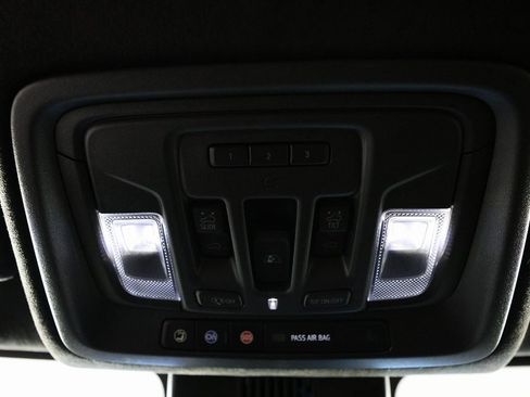 Used 2025 GMC Sierra 3500 Denali Ultimate image 28