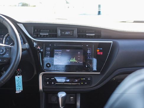 Used 2018 Toyota Corolla SE w/ Carpet Mat Package (TMS) FWD image 14