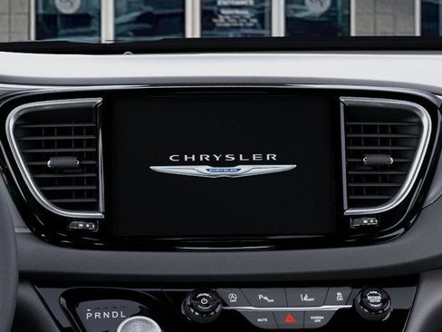 Used 2026 Chrysler Voyager LX FWD image 18