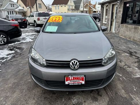 Used 2011 Volkswagen Golf 2-Door image 2