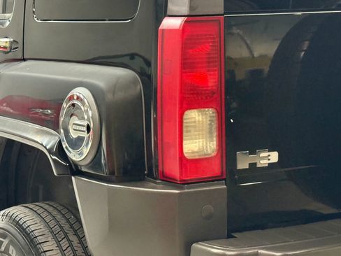 Used 2006 HUMMER H3 AWD/4WD image 12