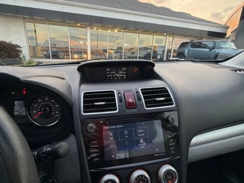 Used 2016 Subaru Forester 2.5i Premium AWD/4WD image 7