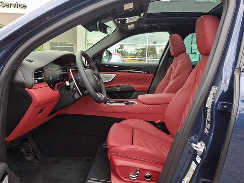 Used 2025 Maserati Grecale Modena AWD/4WD image 9