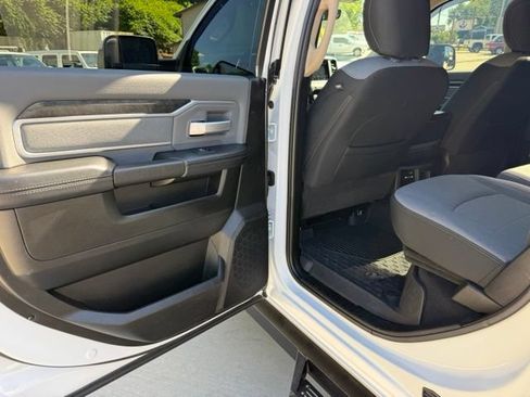 Used 2020 RAM 2500 Big Horn w/ Level 1 Equipment Group AWD/4WD image 57