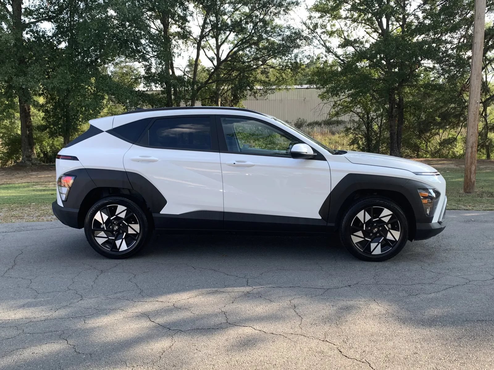 Used 2025 Hyundai Kona SEL FWD image 8