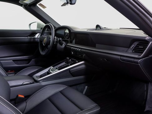 Certified 2024 Porsche 911 Carrera image 7