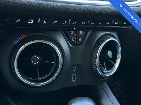 Used 2020 Chevrolet Blazer LT FWD image 23