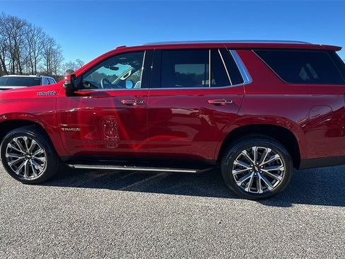 New 2026 Chevrolet Tahoe High Country w/ Sun And Tow Package image 8
