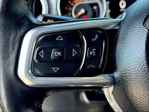 Used 2021 Jeep Wrangler Unlimited Sahara AWD/4WD image 12