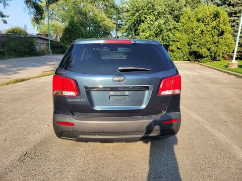 Used 2011 Kia Sorento LX image 4