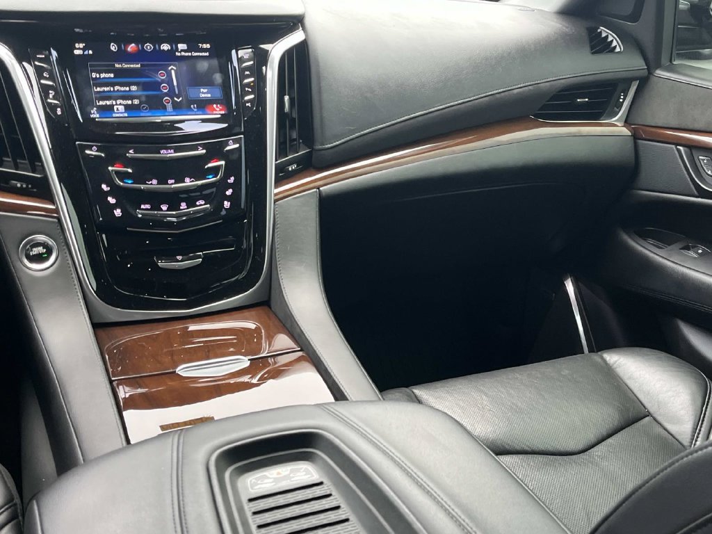 Used 2020 Cadillac Escalade ESV Premium Luxury w/ Escalade Sport Edition AWD/4WD image 14