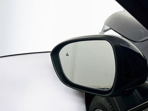 Used 2024 Mitsubishi Outlander SE AWD/4WD image 16