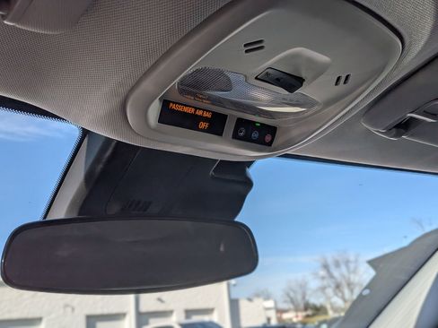 Certified 2025 Chevrolet Trax LT w/ LT Convenience Package image 31