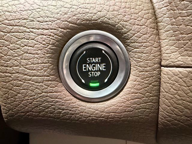 Used 2021 GMC Yukon Denali w/ Denali Premium Package AWD/4WD image 35