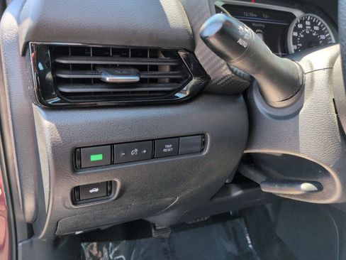 Used 2024 Nissan Sentra SV FWD image 24
