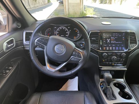 Used 2019 Jeep Grand Cherokee Limited w/ Luxury Group II RWD image 9