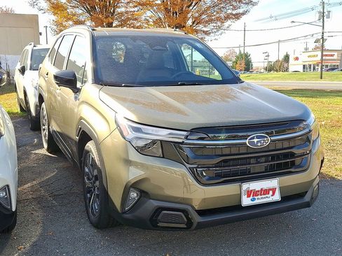 New 2025 Subaru Forester Touring image 3