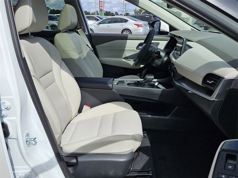 New 2026 Nissan Rogue SV w/ SV Premium Package image 14