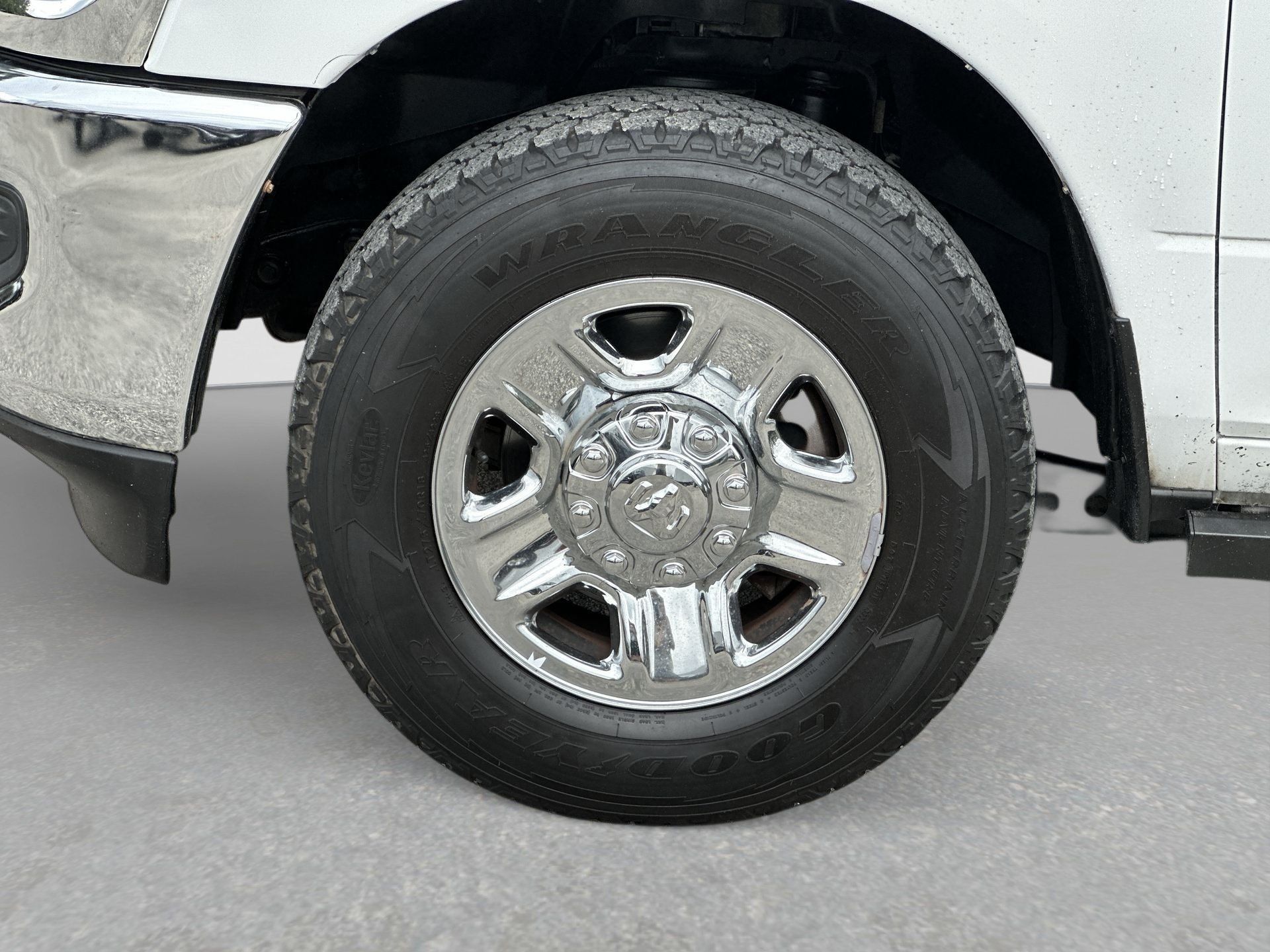 Used 2020 RAM 2500 Tradesman w/ Chrome Appearance Group RWD image 32