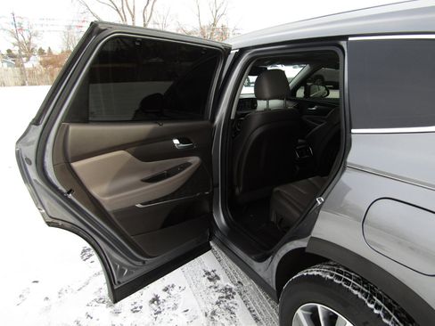 Used 2020 Hyundai Santa Fe SEL w/ Convenience + Premium Package image 17