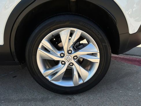 Used 2025 Buick Encore GX Preferred FWD image 9