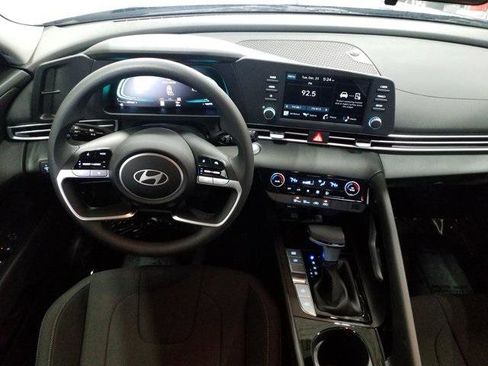 New 2026 Hyundai Elantra Blue image 3