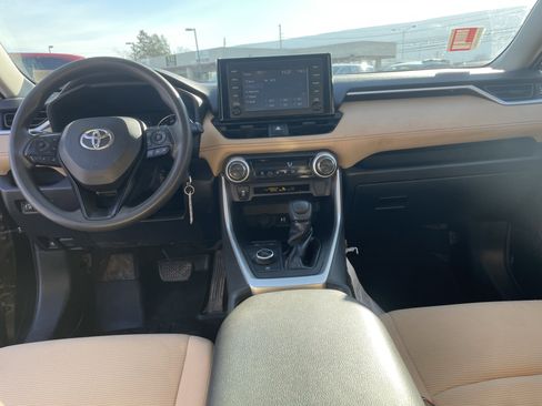 Used 2019 Toyota RAV4 LE image 14