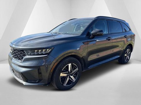 Used 2022 Kia Sorento EX w/ Panoramic Sunroof Package image 3