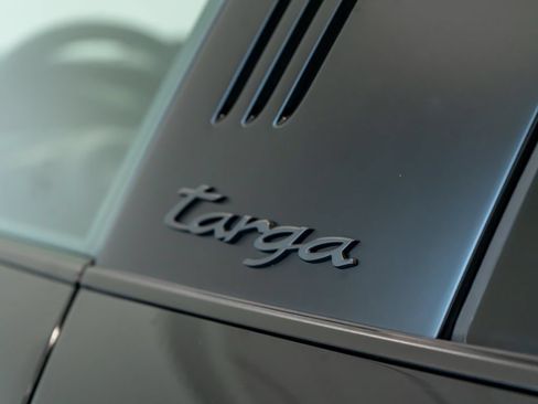 Certified 2025 Porsche 911 Targa 4 GTS AWD/4WD image 33