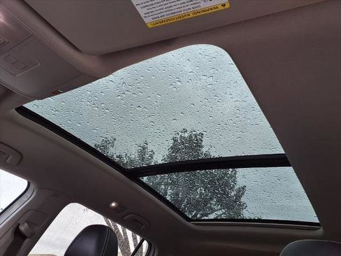 Used 2021 Volkswagen Atlas SE w/ Panoramic Sunroof Package image 5