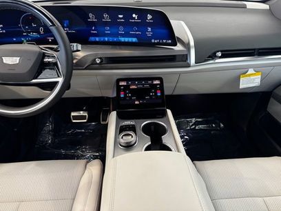 New 2026 Cadillac Vistiq Luxury