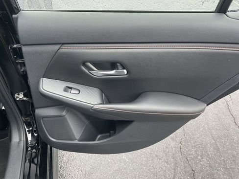 Used 2025 Nissan Sentra SR w/ Midnight Edition image 44