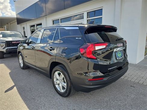 Certified 2022 GMC Terrain SLE image 4