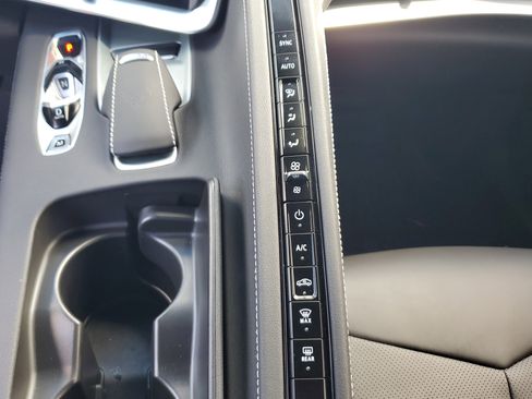 Used 2025 Chevrolet Corvette Z06 image 24