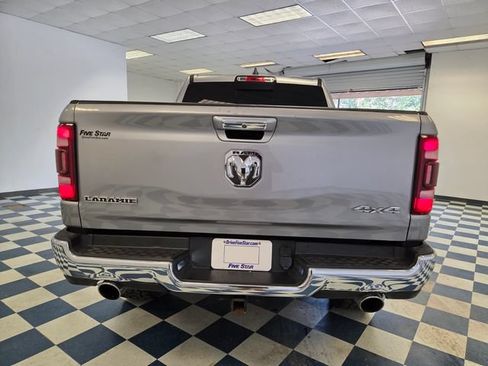 Used 2019 RAM 1500 Laramie AWD/4WD image 6