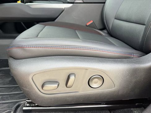 New 2025 Chevrolet Equinox EV RS image 10