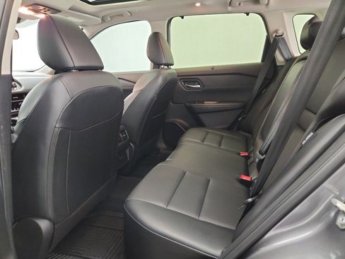 Used 2023 Nissan Rogue SV w/ SV Premium B Package image 28