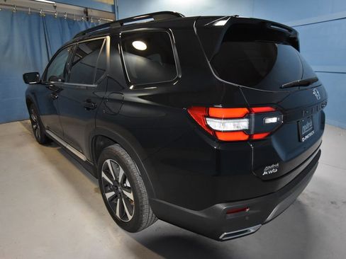 Used 2025 Honda Pilot Elite image 31