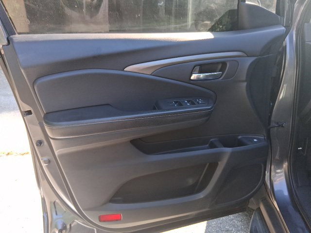 Used 2018 Honda Ridgeline RTL image 11