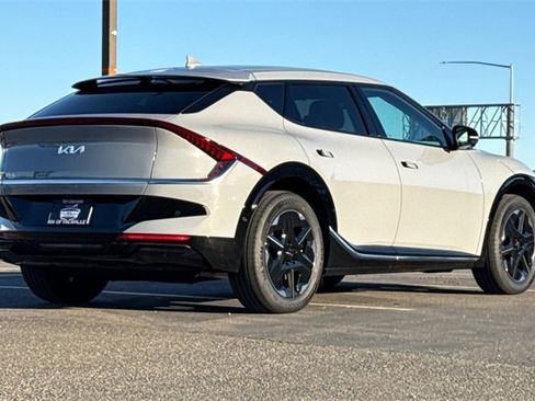 New 2025 Kia EV6 Wind image 5