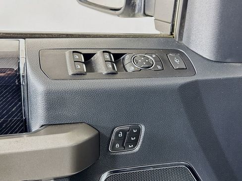 Used 2022 Ford F350 Platinum AWD/4WD image 18