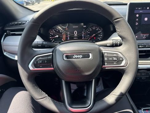 Certified 2023 Jeep Compass Limited AWD/4WD image 10