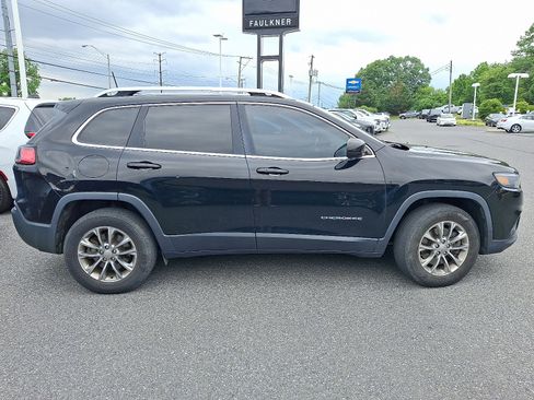 Used 2019 Jeep Cherokee Latitude Plus w/ Cold Weather Group AWD/4WD image 7