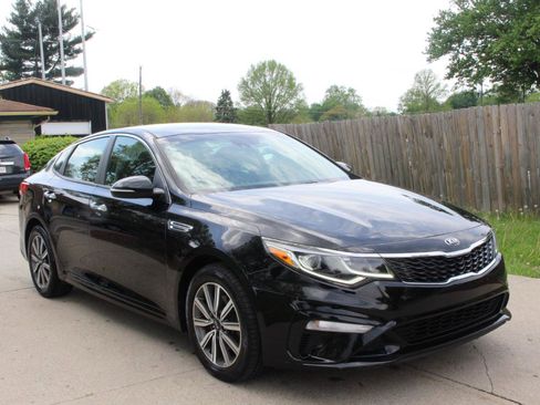 Used 2019 Kia Optima LX w/ LX 17" Wheel Package FWD image 2