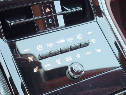 Used 2026 Porsche Panamera 4 AWD/4WD image 21
